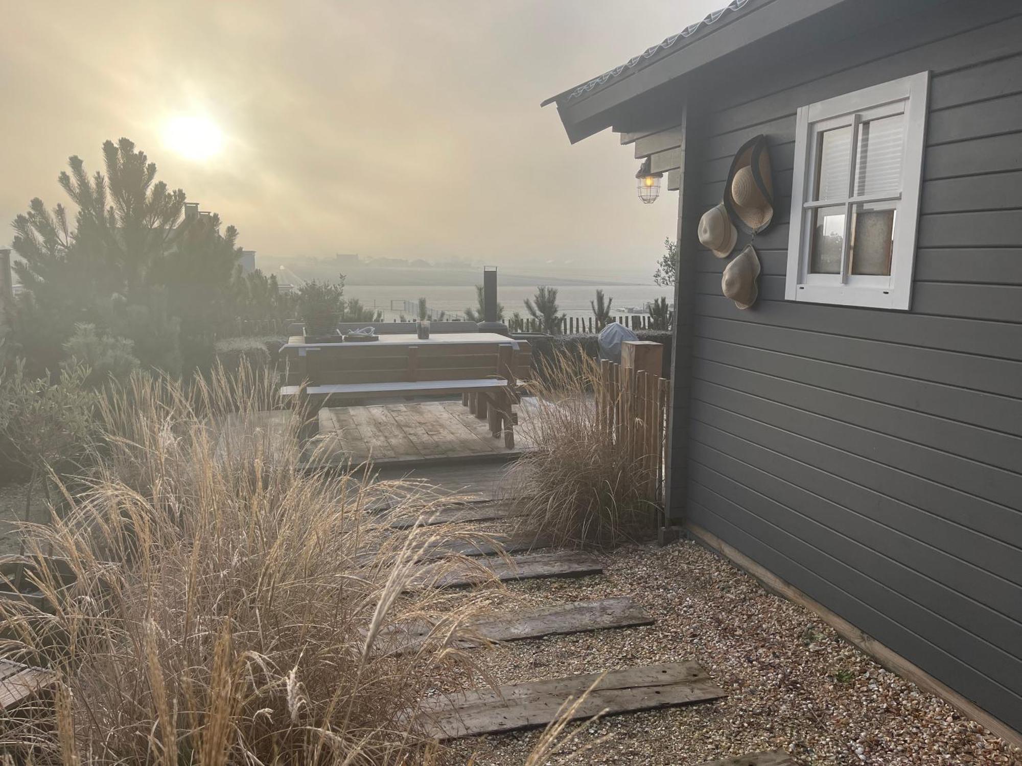 Cabin De Duinweg: Direct Aan Duin En Bos ノールトウェイク エクステリア 写真